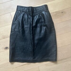 Bernardo Black Leather Pencil Skirt